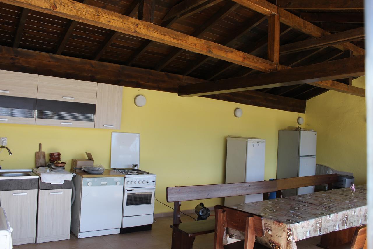 Popovi Koshari Guest House Dolno Panicherevo Esterno foto
